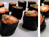 Low-Carb Sushi gefüllt mit Avocado, grünem Spargel und Räucherforelle